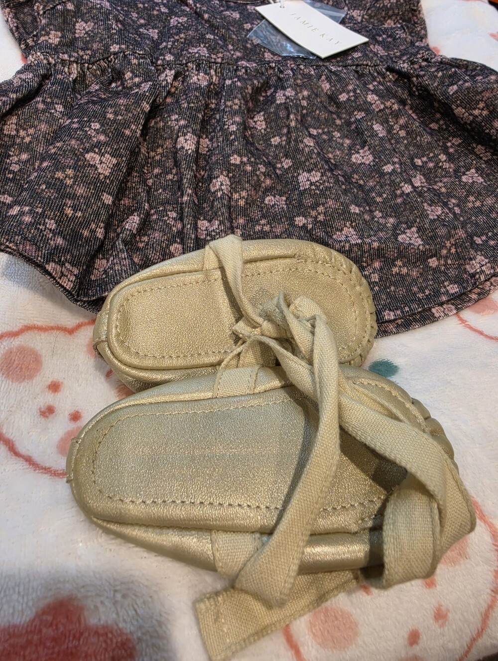 Nwt Jamie Kay 6-12 Month Dress And Preowned Gold Moccasins Lots Baby Girl - Picture 4 of 8